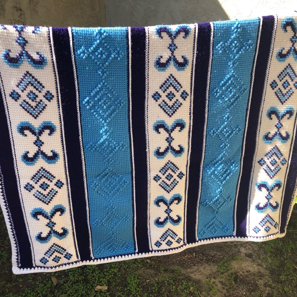 Afghan Dutch Greek Swiss folk hand made blanket